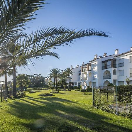 Hb - Comfortable Beachfront Holiday Apartment Estepona Dış mekan fotoğraf