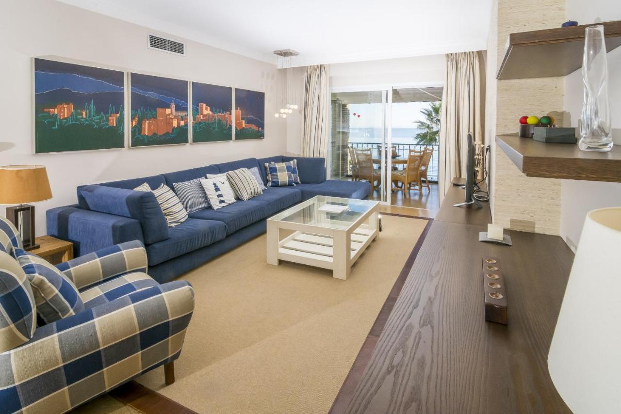 Hb - Comfortable Beachfront Holiday Apartment Estepona Dış mekan fotoğraf