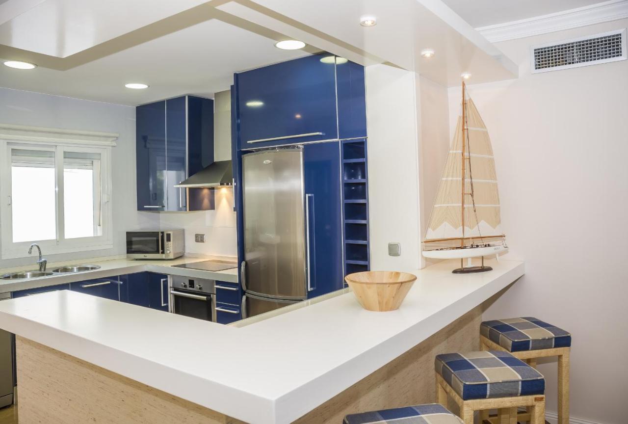 Hb - Comfortable Beachfront Holiday Apartment Estepona Dış mekan fotoğraf