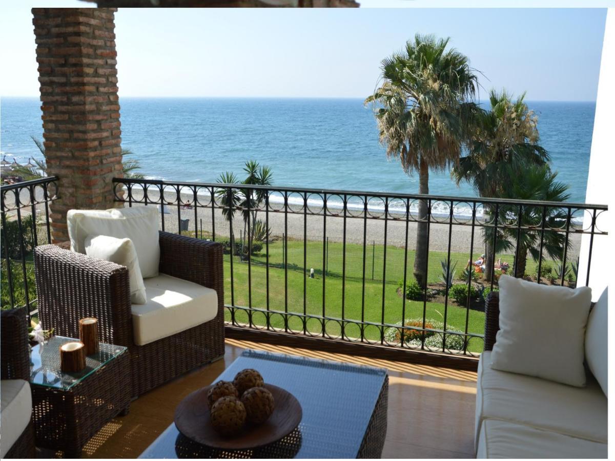 Hb - Comfortable Beachfront Holiday Apartment Estepona Dış mekan fotoğraf